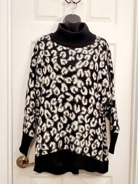 Cabana Crown & ivy Black and White Leopard Turtleneck Sweater